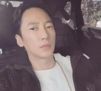 Aktor Korea Lee Sang-bo semasa hidup yang meninggal dunia pada usia 45 tahun.