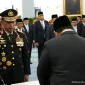 Presiden Prabowo Subianto melantik Listyo Sigit Prabowo sebagai Kepala Staf Kepresidenan dan Suyudi Ario Seto sebagai Kapolri di Istana Negara, Jakarta. (Foto: youtube.com/@SekretariatPresiden)