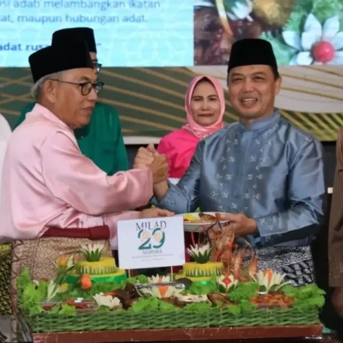 Gubernur Kalbar Ria Norsan saat menghadiri Halalbihalal MABM di Pendopo Gubernur, (19/4/2026).