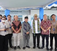 Menko Polkam dan Ria Norsan meninjau dapur Makan Bergizi Gratis di Pontianak
