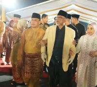 Gubernur Kalbar Ria Norsan bersama Oesman Sapta Odang (OSO) menghadiri pembukaan MTQ XXXIV Tingkat Provinsi Kalimantan Barat di Kabupaten Kayong Utara.