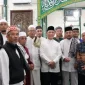 Gubernur Kalbar Ria Norsan menyampaikan tausiyah malam ke-5 Ramadan di Masjid Al-Mukarramah Sintang.