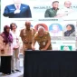 Sekda Kalbar Harisson menandatangani SK dan Rencana Aksi KKMD 2026 di Pontianak.
