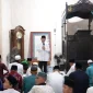 Gubernur Ria Norsan saat memberikan kultum di Masjid Keraton Ismahayana Landak, Minggu (1/3/2026).