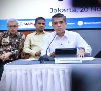 Menteri Ketenagakerjaan Yassierli memberikan keterangan terkait pelayanan Lapor Menaker. (Dok Kemnaker)