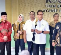 Menteri Kesehatan Budi Gunadi Sadikin meninjau pembangunan RSUD Tuan Besar Syarif Idrus di Kubu Raya, Jumat (6/2/2026).
