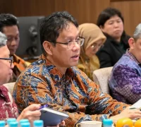Menkeu Purbaya Yudhi Sadewa menegaskan komitmen pemerintah menindak tegas pelaku impor ilegal pakaian bekas demi melindungi industri dalam negeri. (instagram.com/purbayayudhi_official)