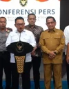 Menko Polkam Dudung Abdurachman memimpin rapat koordinasi tingkat menteri membahas karhutla, situasi Papua, dan ekonomi di Jakarta. (Foto: instagram.com/polkamri)