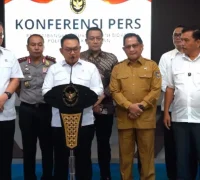 Menko Polkam Dudung Abdurachman memimpin rapat koordinasi tingkat menteri membahas karhutla, situasi Papua, dan ekonomi di Jakarta. (Foto: instagram.com/polkamri)