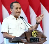 Menteri ESDM Bahlil Lahadalia terkait rencana pembatasan Pertalite untuk desil 9 dan 10. (Foto: facebook.com/BahlilLahadaliaOfficial)