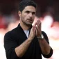 Mikel Arteta memberi instruksi kepada pemain Arsenal jelang laga tandang melawan Everton. (instagram.com/mikelarteta)