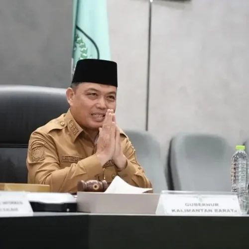 Gubernur Kalimantan Barat Ria Norsan saat peluncuran Monev Keterbukaan Informasi Publik 2026 di Ruang DAR Pontianak.