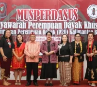 Musyawarah Perhimpunan Daerah Khusus (Musperdasus) P2D Kalimantan Barat di Pontianak yang dihadiri para perempuan Dayak.