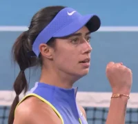 Olga Danilovic merayakan kemenangan usai mengalahkan Venus Williams di Australian Open 2026.