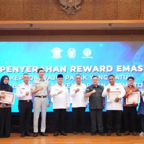 Gubernur Kalbar Ria Norsan meresmikan Open API Bank Kalbar dan QRIS Dinamis MPM dalam High-Level Meeting TP2DD di Pontianak.
