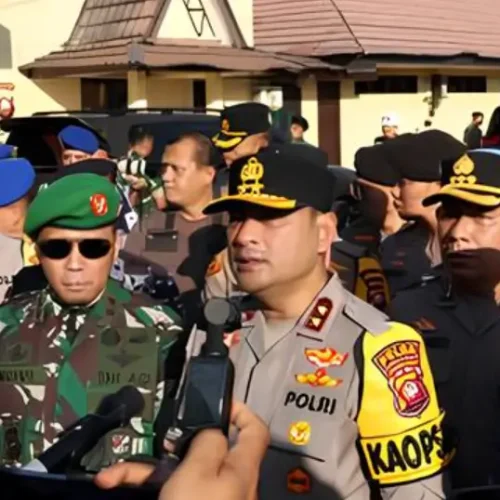 Kapolda Kalbar Pipit Rismanto usai memimpin apel gelar pasukan Operasi Ketupat Kapuas 2026 di Pontianak.