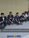 Petugas Imigrasi Malaysia melakukan operasi penertiban pendatang asing tanpa izin di Sibu dan Selangau, Sarawak, yang menjaring 80 WNI.