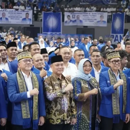 Gubernur Kalbar Ria Norsan menghadiri pelantikan pengurus DPW dan DPD PAN se-Kalimantan Barat di Pontianak.