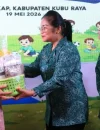 Donata Krisantus dalam Kampanye Kesehatan PKK Kalbar untuk percepatan pencegahan stunting di Sungai Kakap, Kubu Raya.