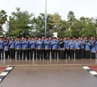 Bupati Kubu Raya bersama jajaran dan PPPK paruh waktu berfoto bersama usai penyerahan SK pengangkatan ASN di Kantor Bupati Kubu Raya. (Foto : Diskominfo Kubu Raya)