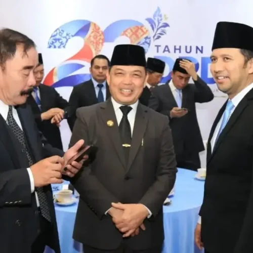 Gubernur Kalbar Ria Norsan menghadiri Sidang Paripurna Luar Biasa DPD RI di Kompleks Parlemen Senayan, Jakarta.