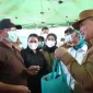 Gubernur Ria Norsan meninjau pasar murah bersubsidi bagi masyarakat Ketapang di tengah kondisi kemarau dan karhutla.