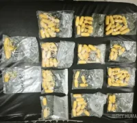 Pasutri asal Pakistan ditangkap petugas Bareskrim Polri dan Bea Cukai di Bandara Soekarno-Hatta terkait penyelundupan sabu. (Humas Polri)