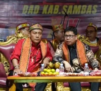 Wakil Gubernur Kalimantan Barat Krisantus Kurniawan menutup PGD Naik Dango ke-19 di Rumah Ramin Bantang Nek Riu, Sambas.
