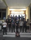 Polisi mengamankan pria berinisial W yang diduga membunuh istrinya di Kecamatan Selakau, Kabupaten Sambas. Tersangka ditangkap di Pontianak kurang dari 24 jam setelah kejadian. (foto: Res-Sbs)