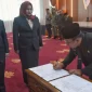Bupati Sujiwo melantik 97 pejabat Pemkab Kubu Raya di Aula Praja Utama Kantor Bupati Kubu Raya, Jumat (25/9/2026). (foto: Prokopim KKR)