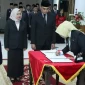 Bupati Mempawah Erlina melantik Abdul Malik sebagai Sekretaris Daerah Kabupaten Mempawah di Balairung Setia Kantor Bupati Mempawah.