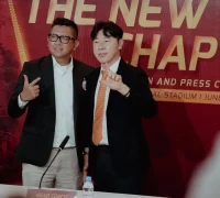 Pelatih Shin Tae-yong diperkenalkan sebagai pelatih baru Persija Jakarta untuk musim kompetisi 2026/2027.