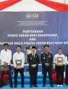 Gubernur Kalbar Ria Norsan menyerahkan SK remisi HUT ke-81 RI kepada warga binaan Lapas Kelas IIA Pontianak di Kabupaten Kubu Raya, Senin (17/8/2026).