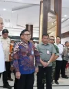 Menteri PKP Maruarar Sirait bersama Sekda Kalbar membahas pembiayaan hunian dan UMKM di Pontianak.