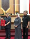 Sekretaris Daerah Kalimantan Barat Harisson menyampaikan jawaban eksekutif dalam Rapat Paripurna DPRD Kalbar di Pontianak.