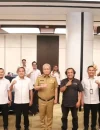 Sekda Kalbar Harisson membuka kegiatan sinergi antara BPJS Ketenagakerjaan dan AMSI Kalbar untuk meningkatkan kepesertaan jaminan sosial pekerja.