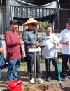 Bupati Kubu Raya Sujiwo bersama LKBN Antara melakukan penanaman pohon di Desa Mega Timur.