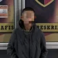 Terduga pelaku pencurian tas berisi dua ponsel saat diamankan Tim Jatanras Satreskrim Polresta Pontianak.