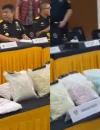 Petugas Bea Cukai Soekarno-Hatta dan Bareskrim Polri menunjukkan barang bukti 26 kilogram ekstasi dan sabu dalam kasus penangkapan kopilot Malaysia Airlines di Bandara Soekarno-Hatta.