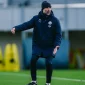Pep Guardiola memberi instruksi kepada pemain Manchester City jelang laga Piala Liga melawan Brentford. (instagram.com/mancity)