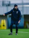 Pep Guardiola memberi instruksi kepada pemain Manchester City jelang laga Piala Liga melawan Brentford. (instagram.com/mancity)