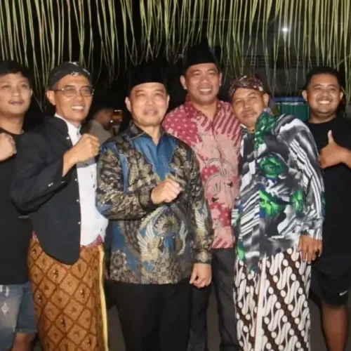 Gubernur Kalimantan Barat Ria Norsan menghadiri HUT ke-62 Kesenian Kuda Kepang Maju Tresno di Siantan Hulu, Pontianak.