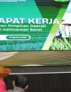 Gubernur Kalbar Ria Norsan memimpin rapat kerja HKTI Kalbar dan mendorong anak muda mengembangkan bisnis pertanian.