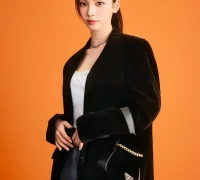 PKarina aespa tampil stunning di Prada Spring/Summer 2026 Milan dengan visual elegan dan pesona AI Beauty Karina aespa tampil stunning di Prada Spring/Summer 2026 Milan dengan visual elegan dan pesona AI Beauty. (Instagram.com/katarinabluu)