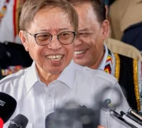 Premier Sarawak mengumumkan rencana pendirian kantor perdagangan Sarawak di Pontianak untuk memperkuat kerja sama ekonomi dengan Kalimantan Barat.
