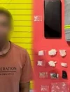 Petugas Satresnarkoba Polres Sanggau menunjukkan barang bukti sabu dan ekstasi hasil penangkapan di Parindu