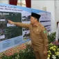 Gubernur Kalbar Ria Norsan mengikuti peresmian Inpres Jalan Daerah dari Balai Petitih Pontianak.