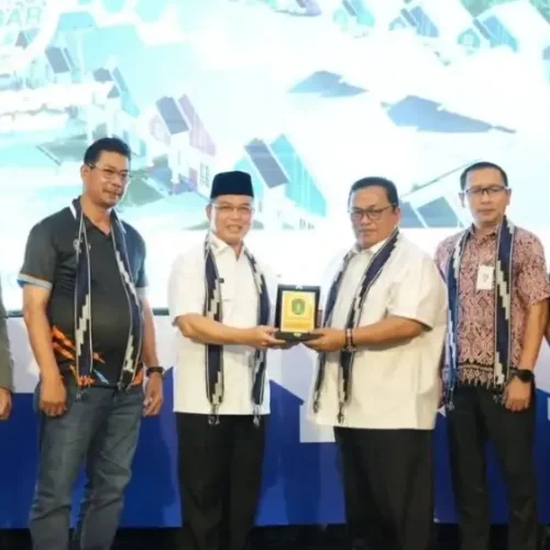 Gubernur Kalbar Ria Norsan membuka REI Kalbar Expo 2026 di Gaia Bumi Raya City Mall, Kubu Raya.