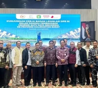 Pembahasan RUU Satu Data Indonesia di Pontianak, Jumat (10/4/2026).