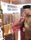Gubernur Kalimantan Barat Ria Norsan saat membuka Rakerda Dekranasda Kalbar Tahun 2026 di Pendopo Gubernur Pontianak.